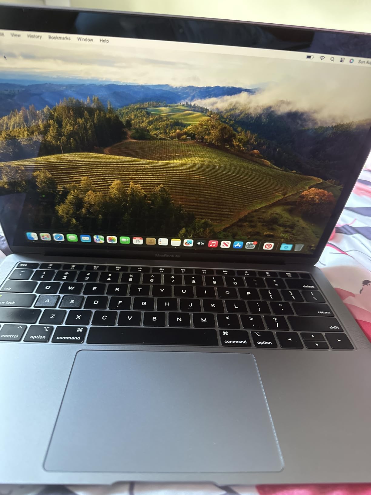 MacBook Air Intel 13.3-inch customer photo 1