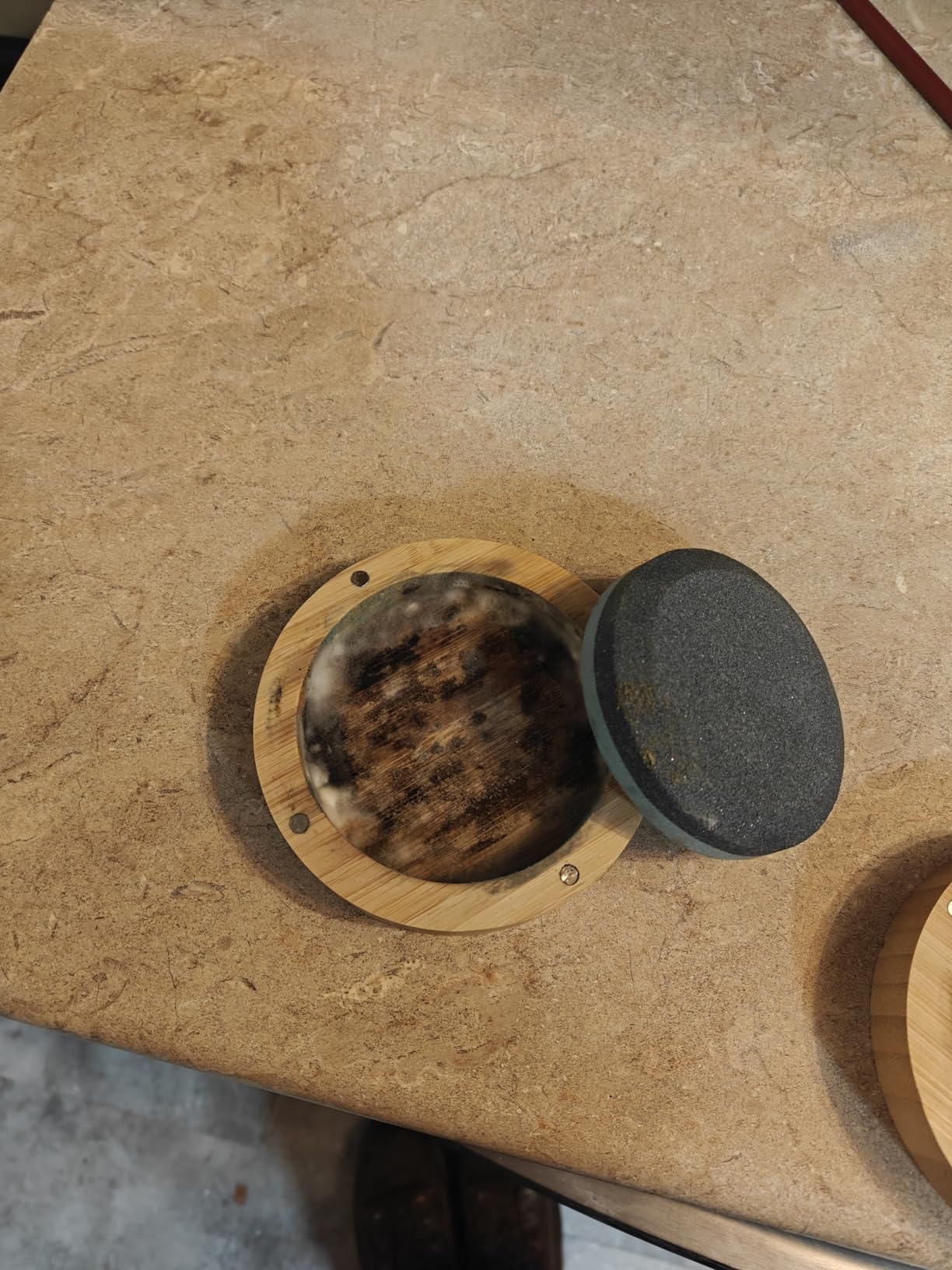Sharp Pebble Puck/Disk - Axe/Hatchet Whetstone Sharpening Stone customer photo 2