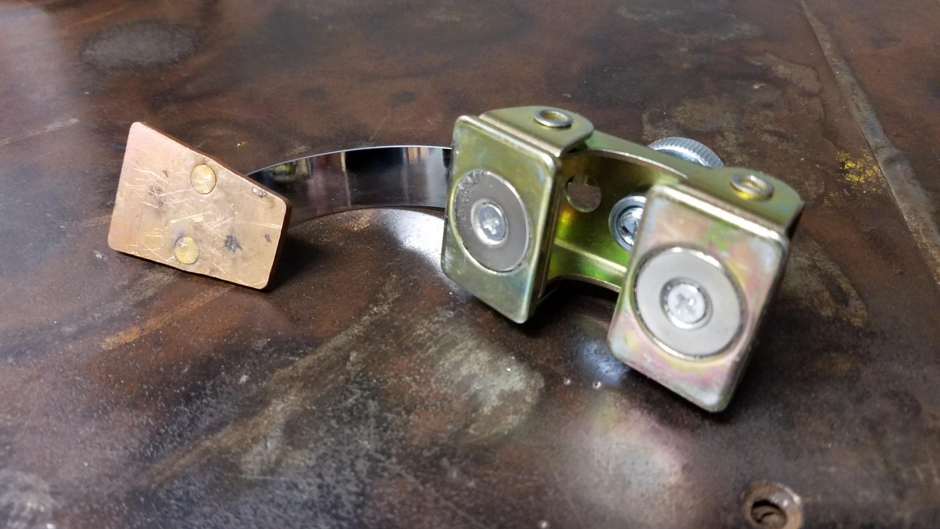 Strong Hand Tools AGK320 Hole Plug Magnet, Hands Free Weld, Pivoting Magnetic V-Pad Base, Spring Loaded Arm, Heat Dissipating Copper Pad, 5.5