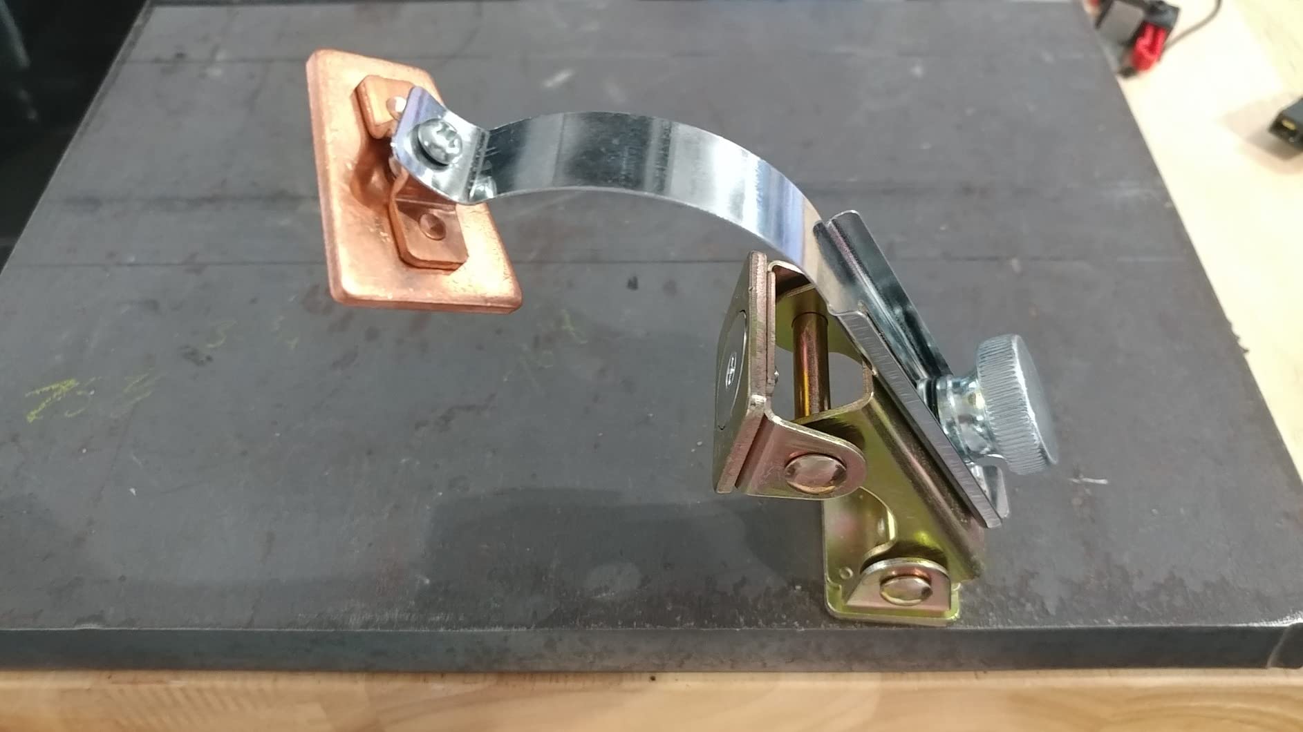 Strong Hand Tools AGK320 Hole Plug Magnet, Hands Free Weld, Pivoting Magnetic V-Pad Base, Spring Loaded Arm, Heat Dissipating Copper Pad, 5.5