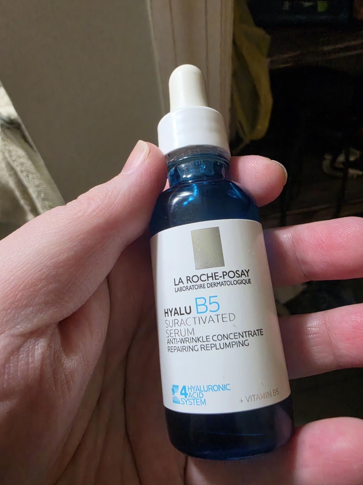 La Roche-Posay Hyalu B5 Pure Hyaluronic Acid Anti-Aging Serum for Face customer photo 1