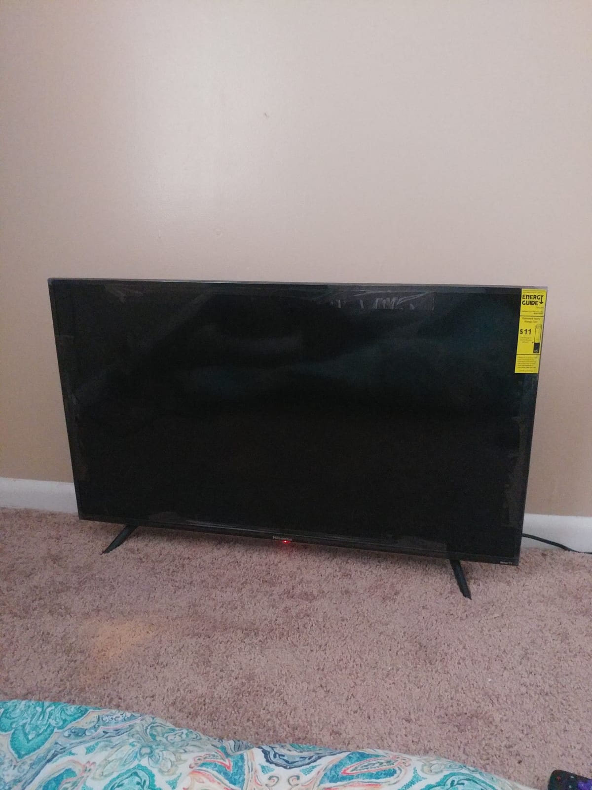 Hisense 32-Inch Class H4 Series LED Roku Smart TV with Alexa Compatibility (32H4F, 2020 Model) customer photo 1