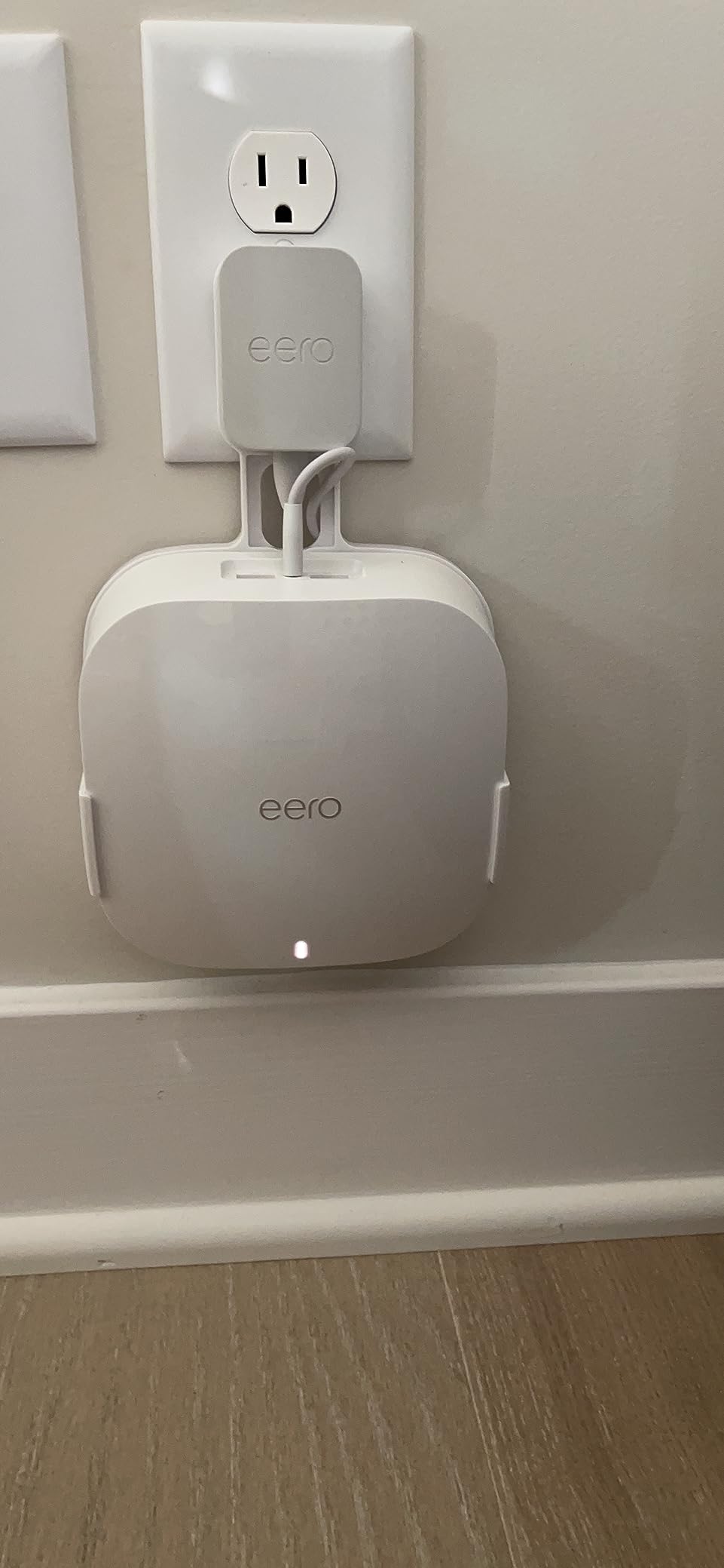 Like-New Amazon eero Pro 6 tri-band mesh Wi-Fi 6 router with built-in Zigbee smart home hub customer photo 2