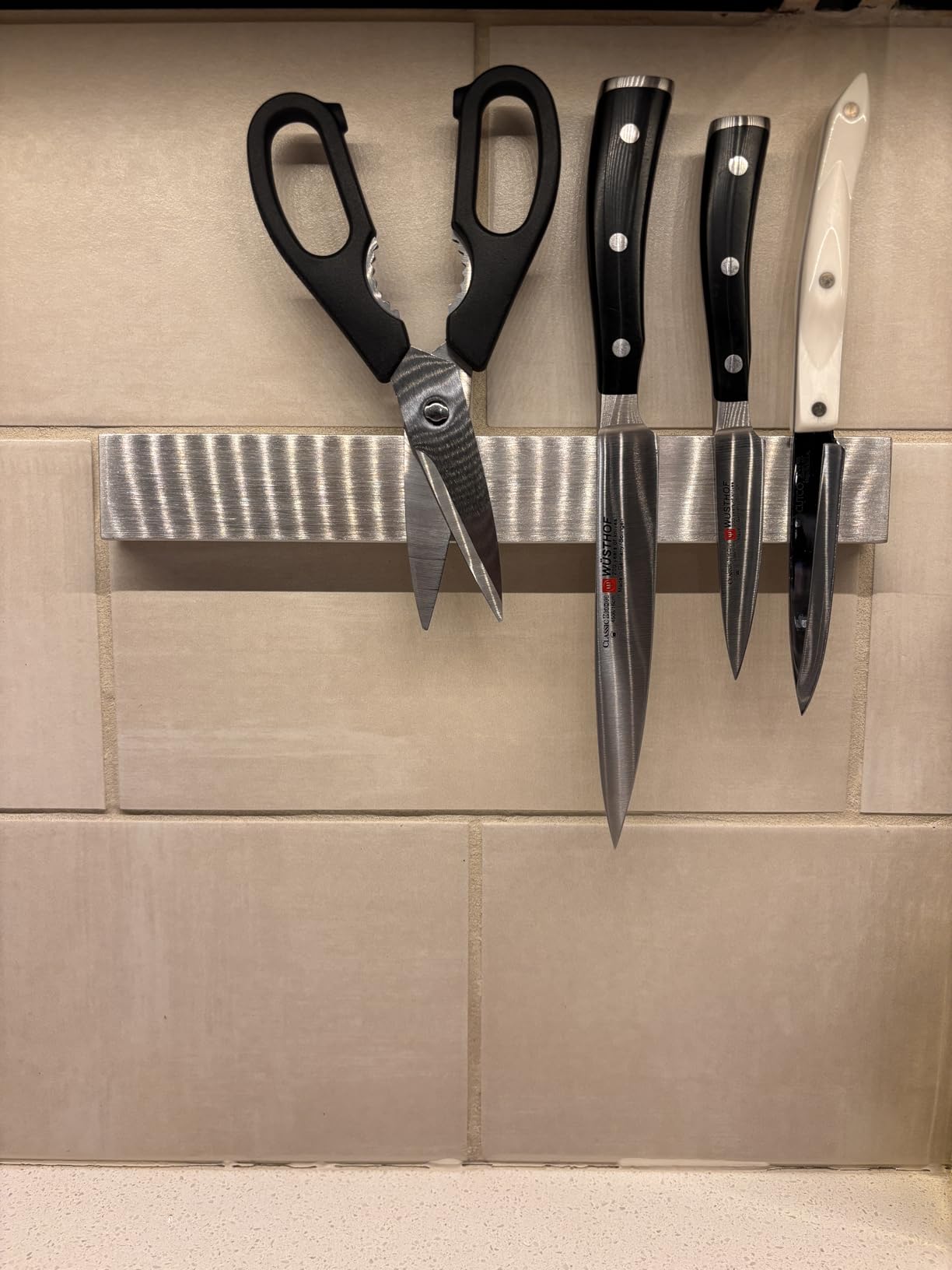 Ninonly 10 Inch Magnetic Knife Holder for Wall, Stainless Steel Knife Strip customer photo 1
