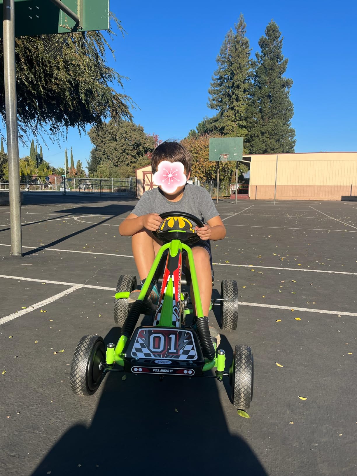 HOMGX Pedal Go Kart, Outdoor Kids Pedal Go Kart with Adjustable Bucket Seat, Steering Wheel, Rubber Wheels, Brake, Pedal Powered Ride On Kart for 3-5 Years Boys, Girls (Green) customer photo 2