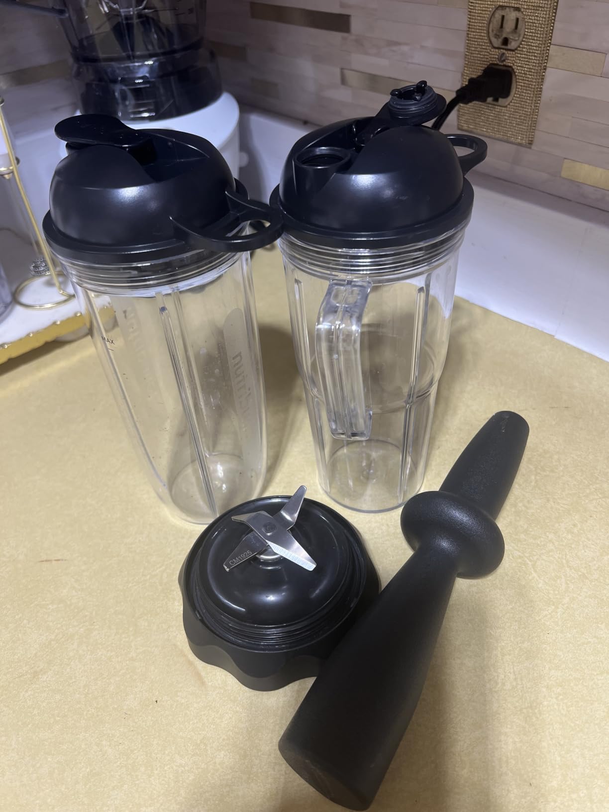 nutribullet® Full-Size Blender Combo, 1200W, Dark Gray, NBF50500 customer photo 1