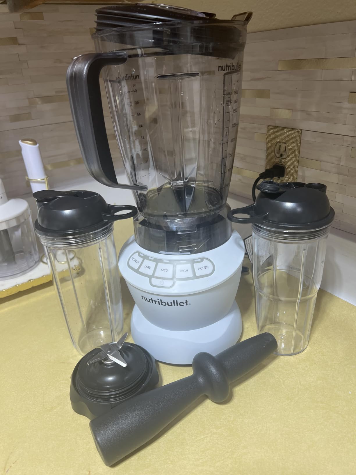nutribullet® Full-Size Blender Combo, 1200W, Dark Gray, NBF50500 customer photo 2