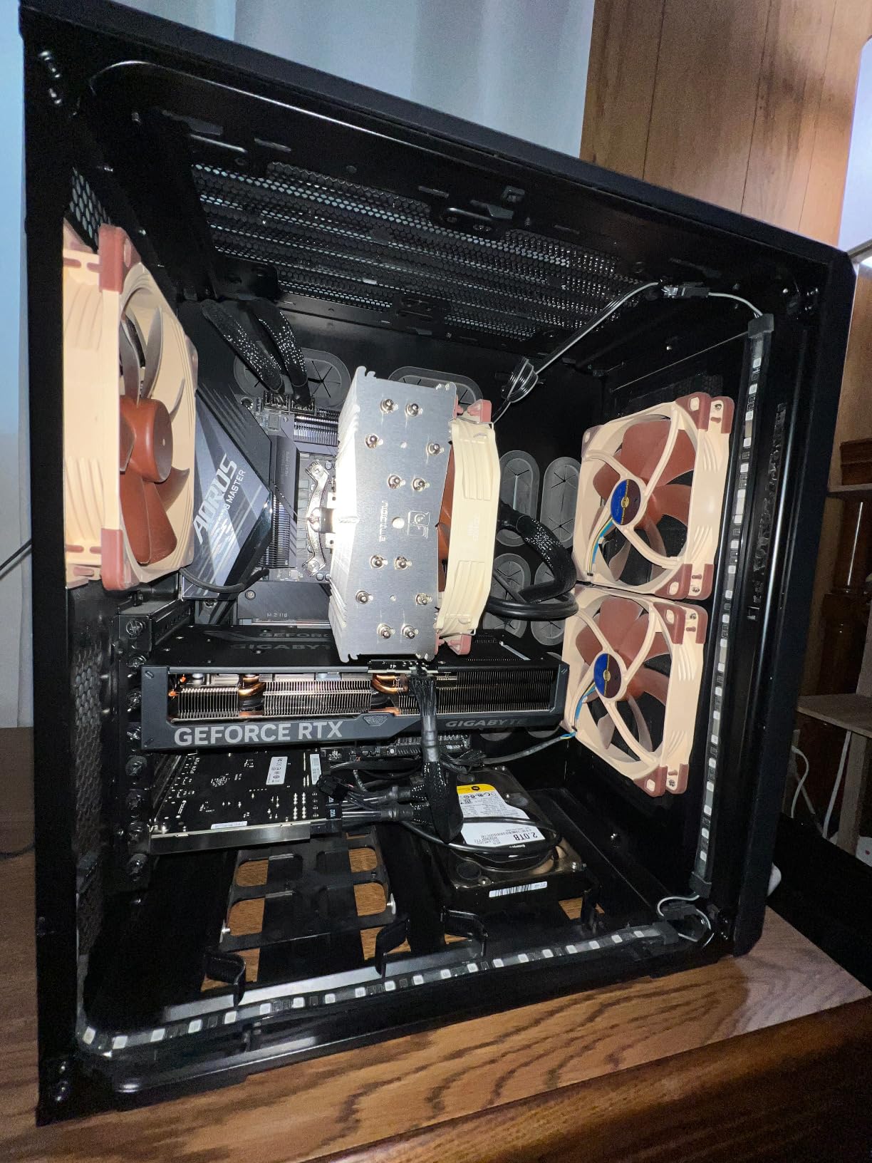 GIGABYTE RTX 4070 WINDFORCE OC customer photo 1