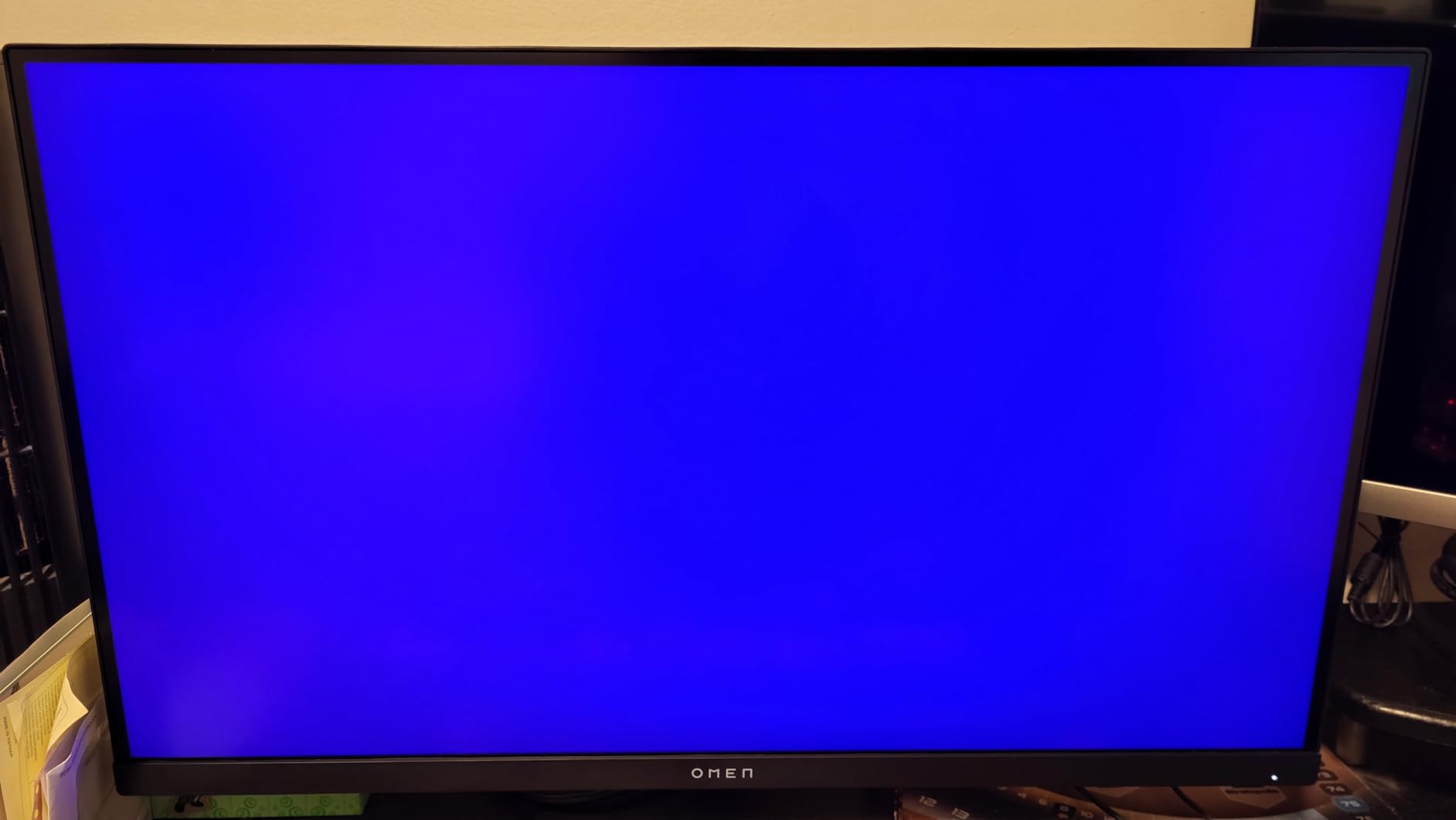 HP OMEN 27q QHD 165Hz Gaming Monitor, QHD Display (2560 x 1440), IPS Panel, 99% sRGB, 95% DCI-P3, 16:9, AMD FreeSync Premium Technology, 27q (2023) customer photo 1