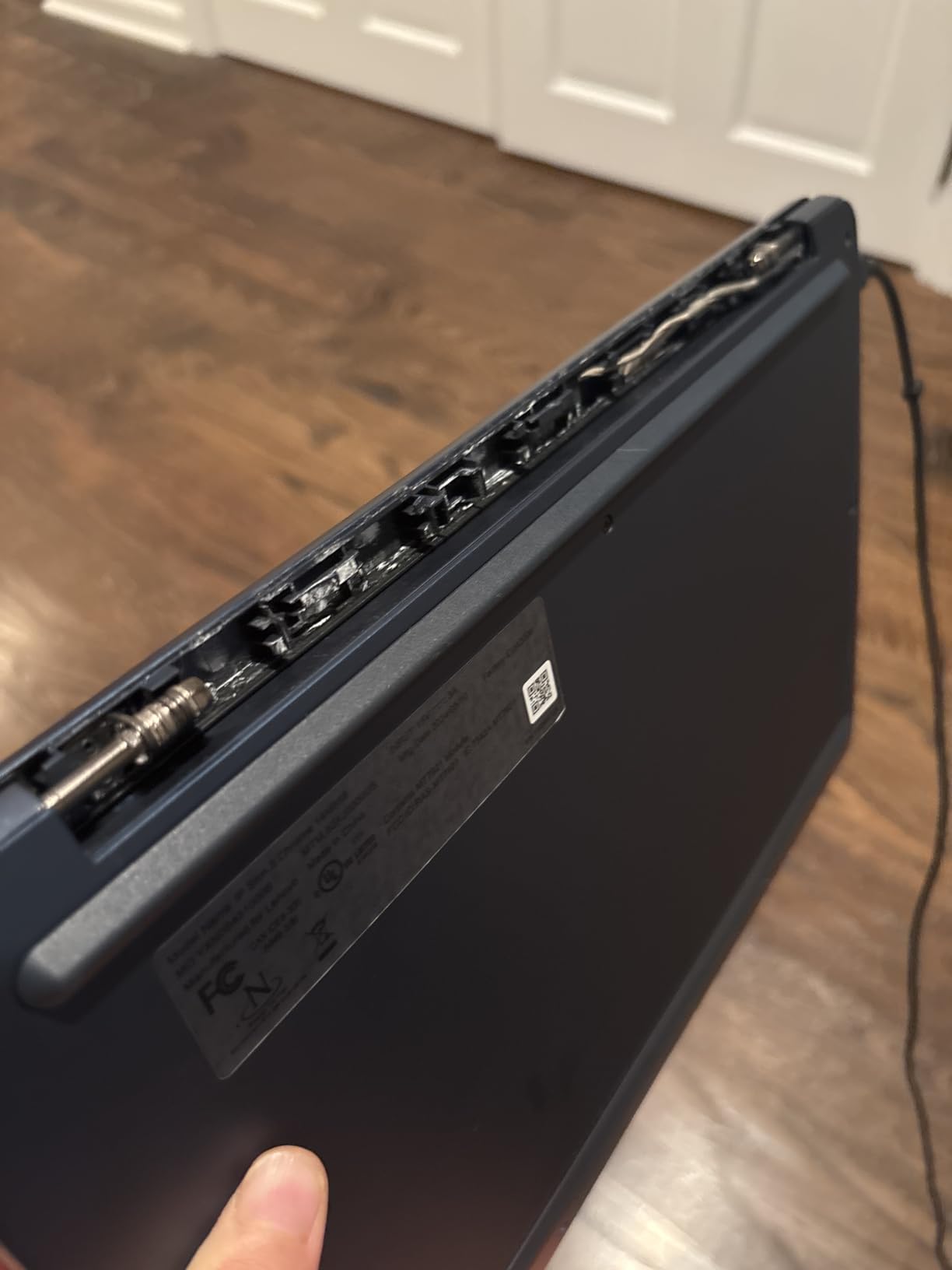 Lenovo Flagship Chromebook, 14'' FHD Touchscreen Slim Thin Light Laptop Computer, 8-Core MediaTek Kompanio 520 Processor, 4GB RAM, 64GB eMMC, WiFi 6,Chrome OS, Abyss Blue customer photo 1