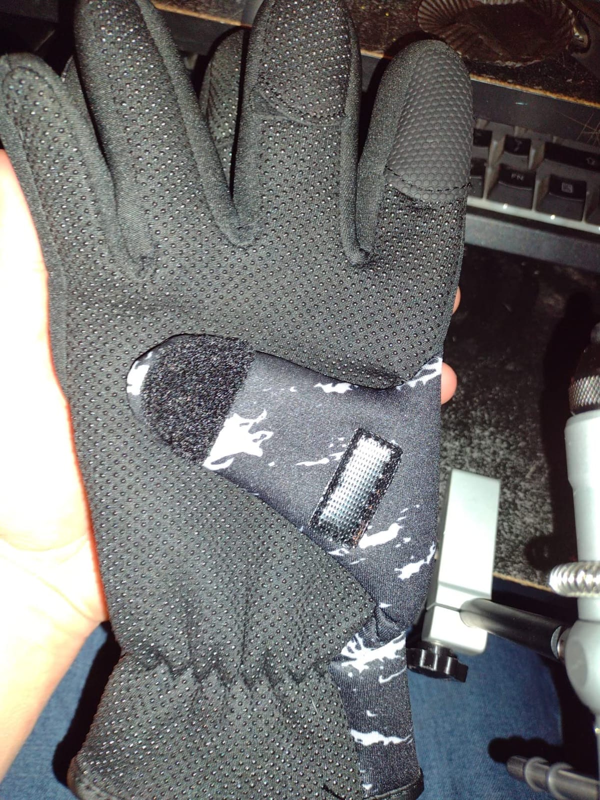 Drasry Neoprene Fishing Gloves Touchscreen 3 Cut Fingers Warm Cold Weather Suitable for Men and Women Ice Fishing Fly Fishing Photography Motorcycle Running Shooting customer photo 2