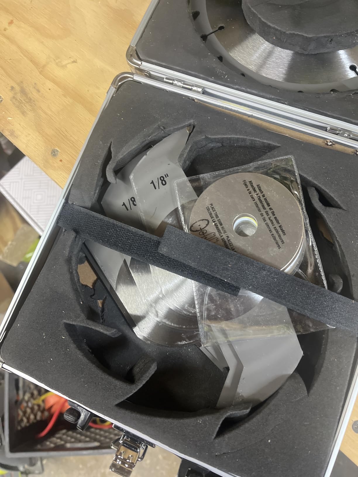 Dado Saw Blade Set, 8 Inch Stacking Dado Blade for Table Saws, 24 Tooth with 5/8 Inch Bore for Fine Finish Dados, Grooves and Rabbets, 23 Pieces customer photo 1