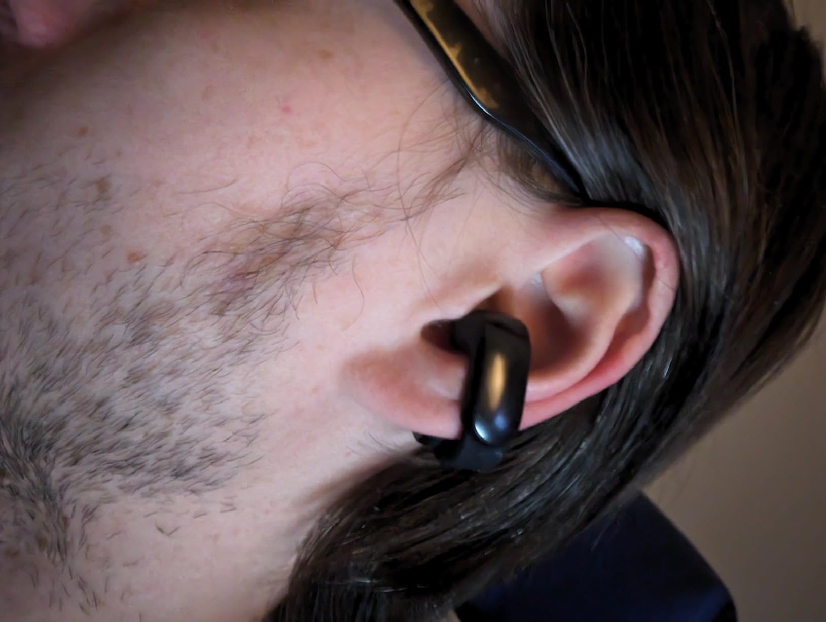 Bose Ultra Open Earbuds - Bluetooth Open Ear Earbuds with OpenAudio for Awareness, Clip-On Design for Comfort, Water Resistant, Up to 48 Hrs of Playtime, White Smoke customer photo 1