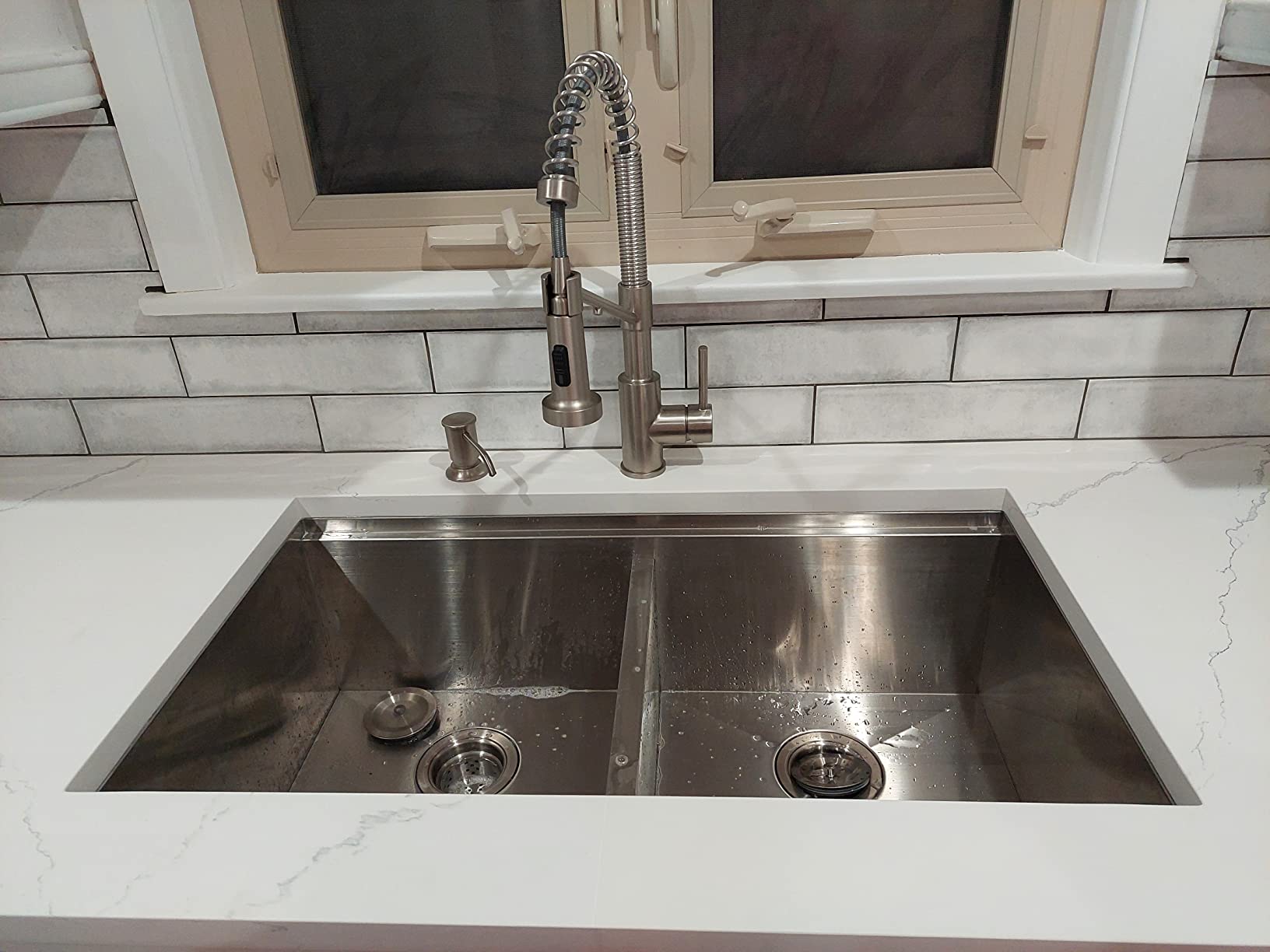 18x18 Inch Bar Sink Drop In Kitchen Sink, Topmount Stainless Steel Square Small Workstation Sinks, Single Bowl Kitchen Sinks for Laundry Wet Bar Prep RV Office Outdoor Yard customer photo 2