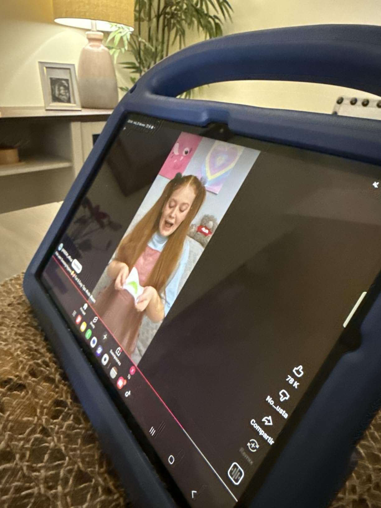 Samsung Galaxy Tab A9 Plus 5G (64GB, 4GB) 11