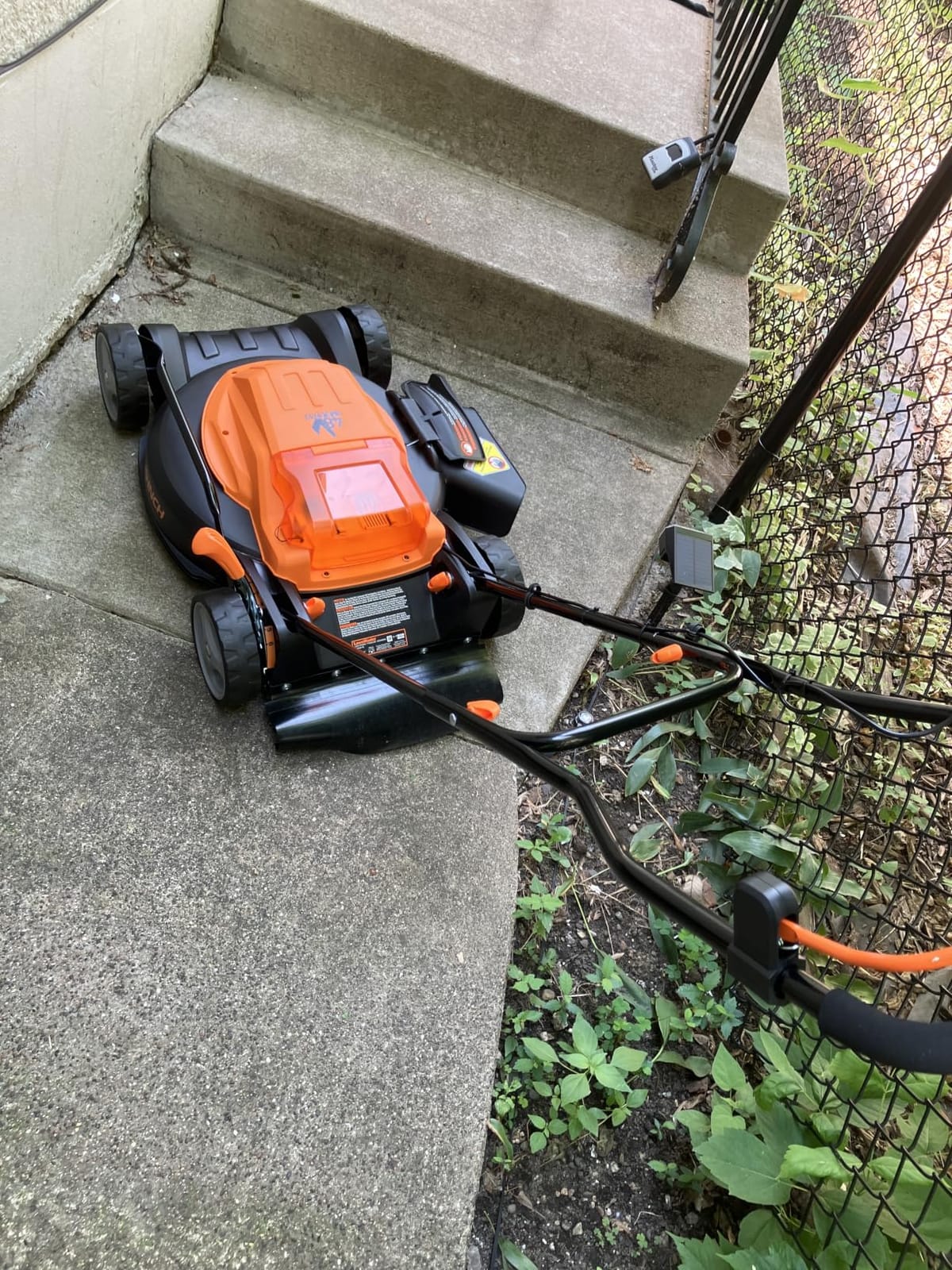 LawnMaster 48V MAX 19'' Brushless Cordless Electric Lawn Mower, CLMF4819A customer photo 2