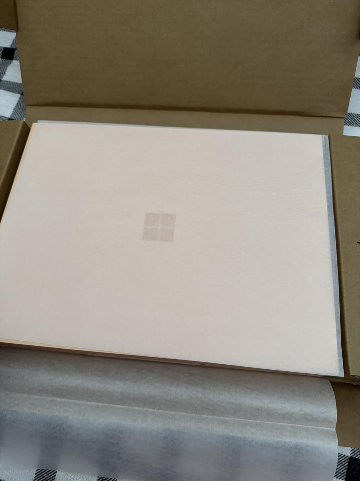 Surface Laptop 13.8-inch customer photo 1