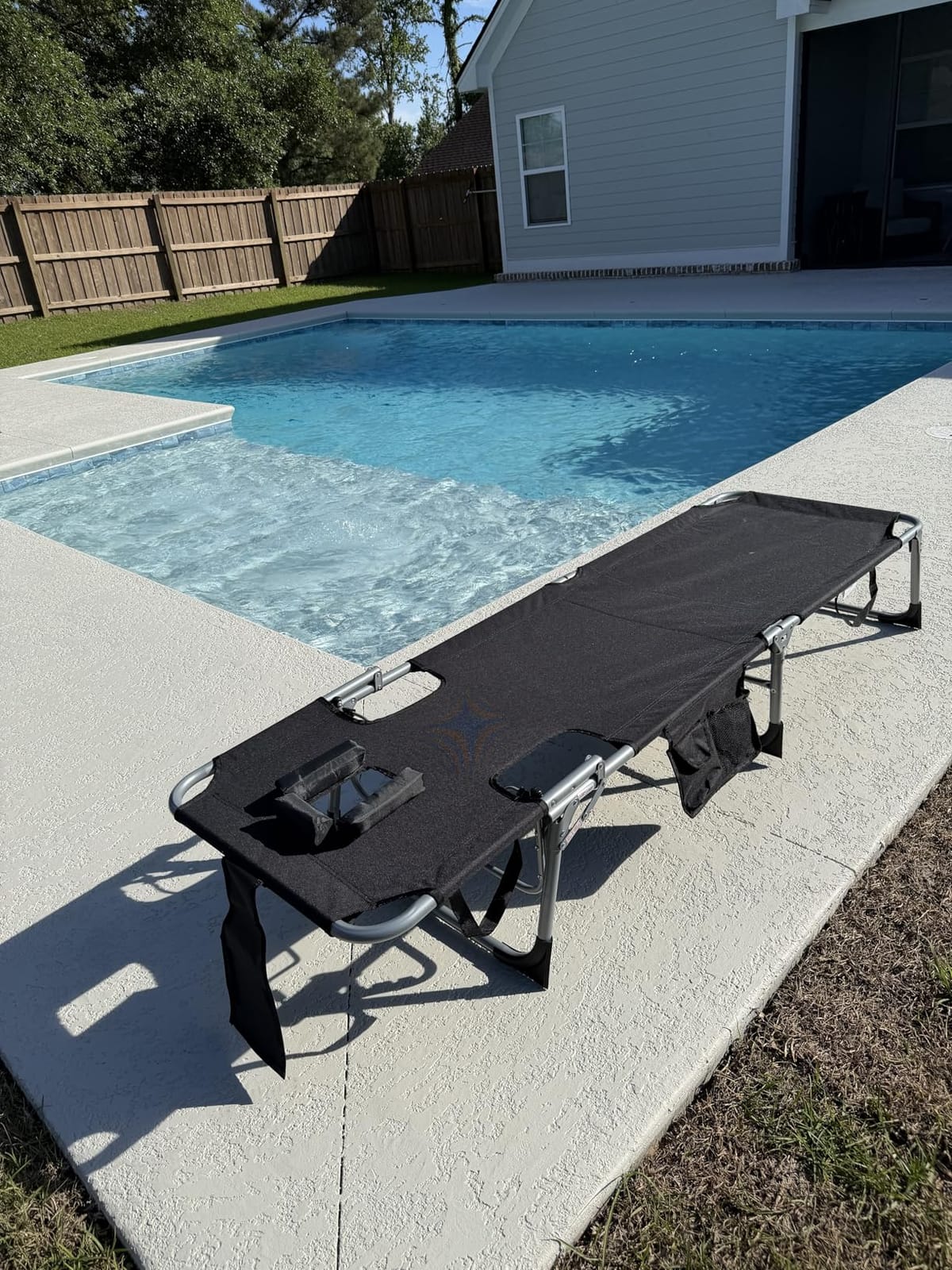 COSTWAY Tanning Chair with Face Hole, Folding Beach Lounge Chair customer photo 1