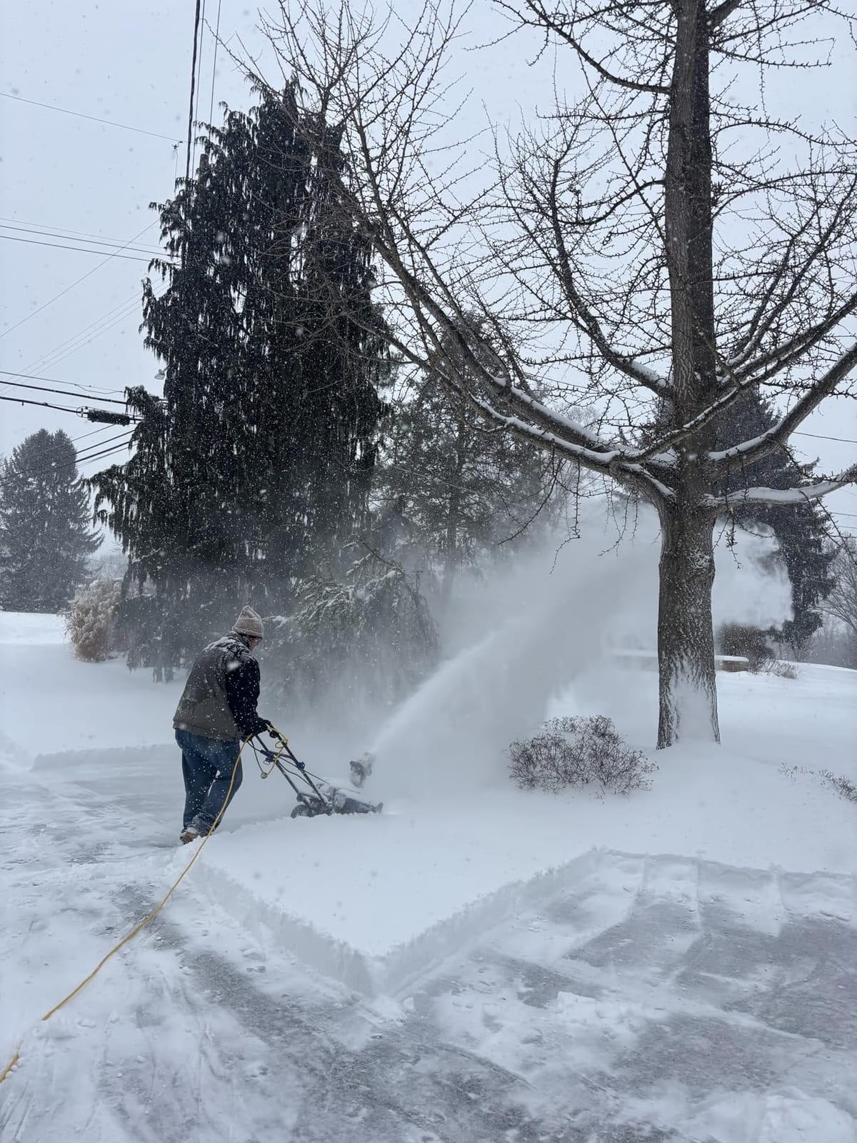 Westinghouse WSnow20 Corded Snow Blower 20 Inch, Steel Auger, Dual LED Lights, 1800 Watt Motor, Electric Snow Blower with 25ft Throwing Distance, Plows 680lbs/min, Adjustable Chute customer photo 2