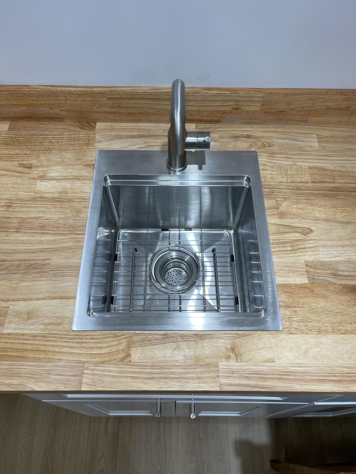 18x18 Inch Drop In Bar Sinks, Stainless Steel Top Mount Single Bowl Kitchen Prep Sink Wet Bar Laundry Outdoor RV Patio Sink with Cutting Board customer photo 1