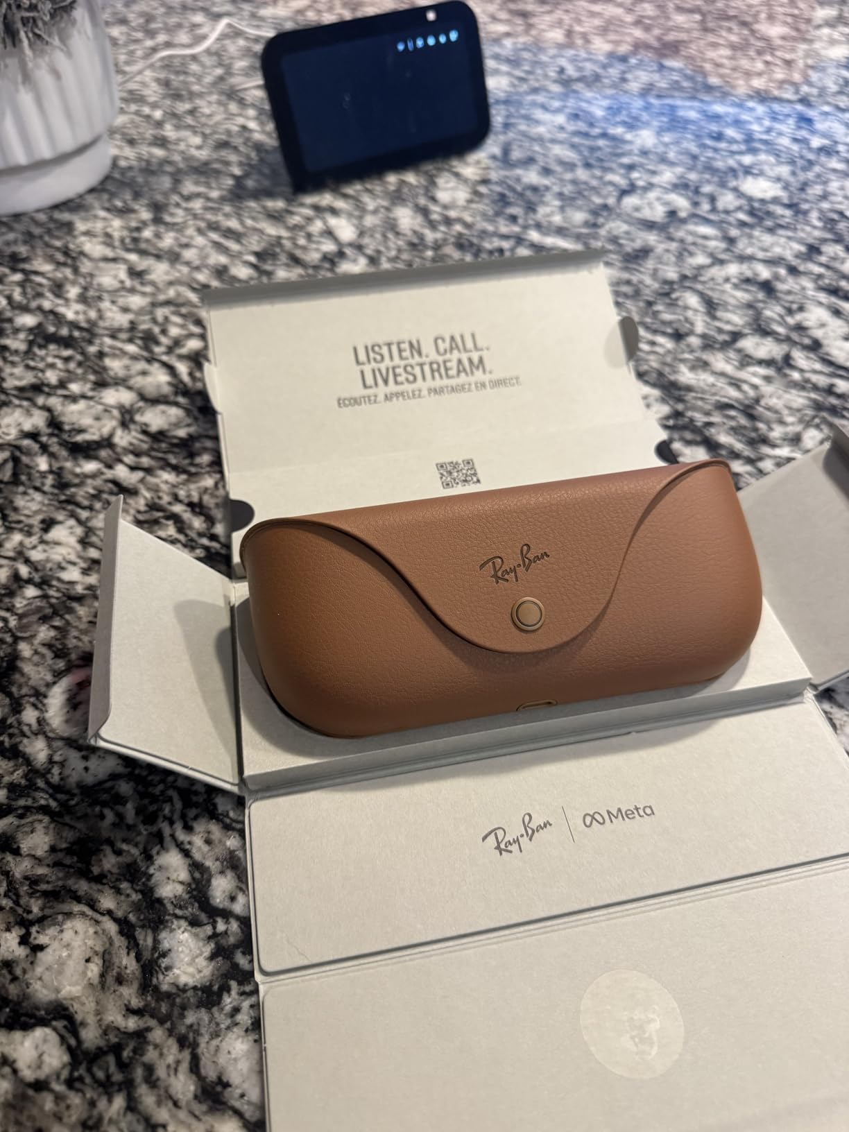 Ray-Ban Meta (Gen 1), Wayfarer, Matte Black | Smart AI Glasses for Men, Women — 12 MP Ultra-Wide Camera, Open-Ear Audio, Video Recording, Bluetooth — Transitions® Graphite Green Lenses — Sunglasses customer photo 1