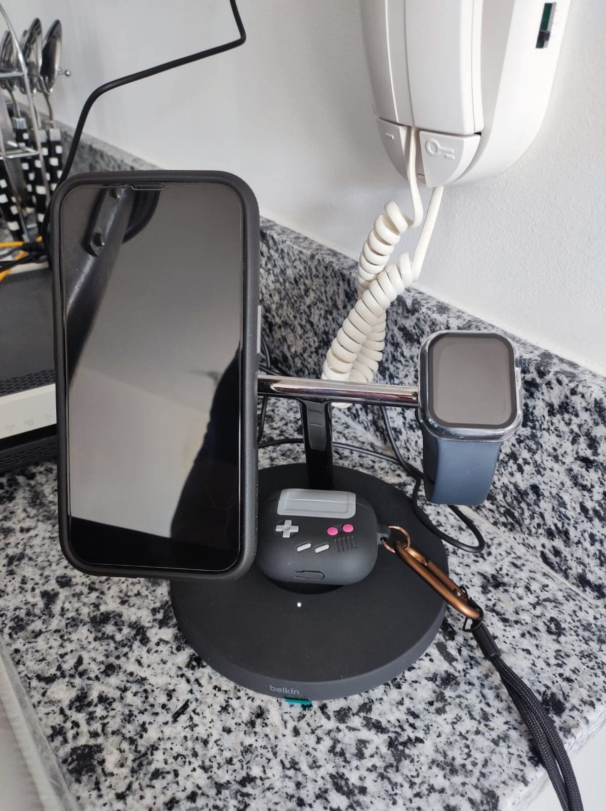 Belkin Qi2 15W Wireless Charging Station, 3 in 1 iPhone Charger customer photo 2