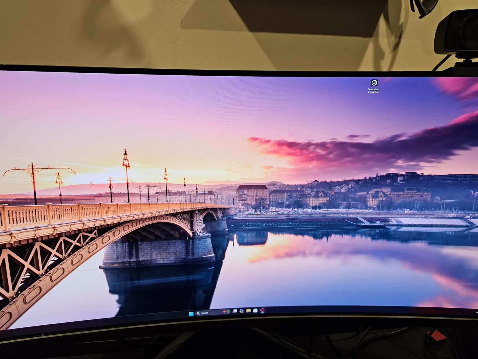 MSI MPG 321CURX customer photo 2