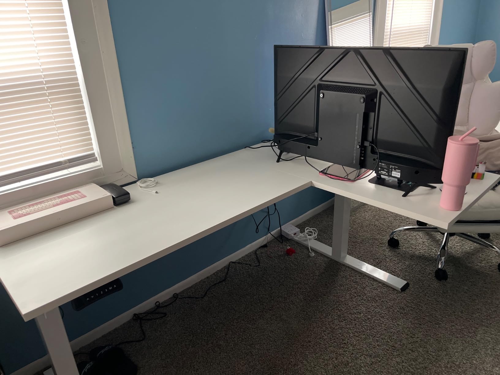 FLEXISPOT 71 x 63 Reversible L-Shaped Corner Standing Desk, Black customer photo 1