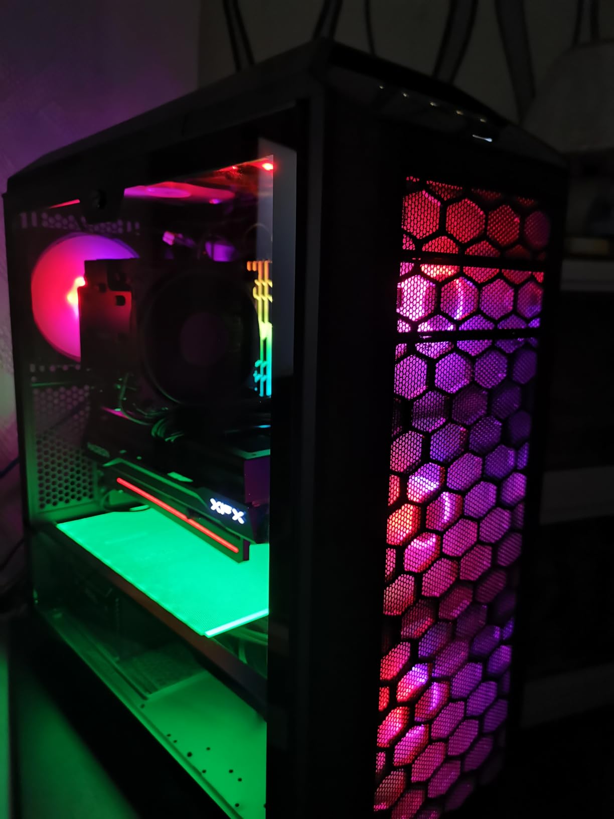 XFX Swift RX 9070 XT customer photo 2