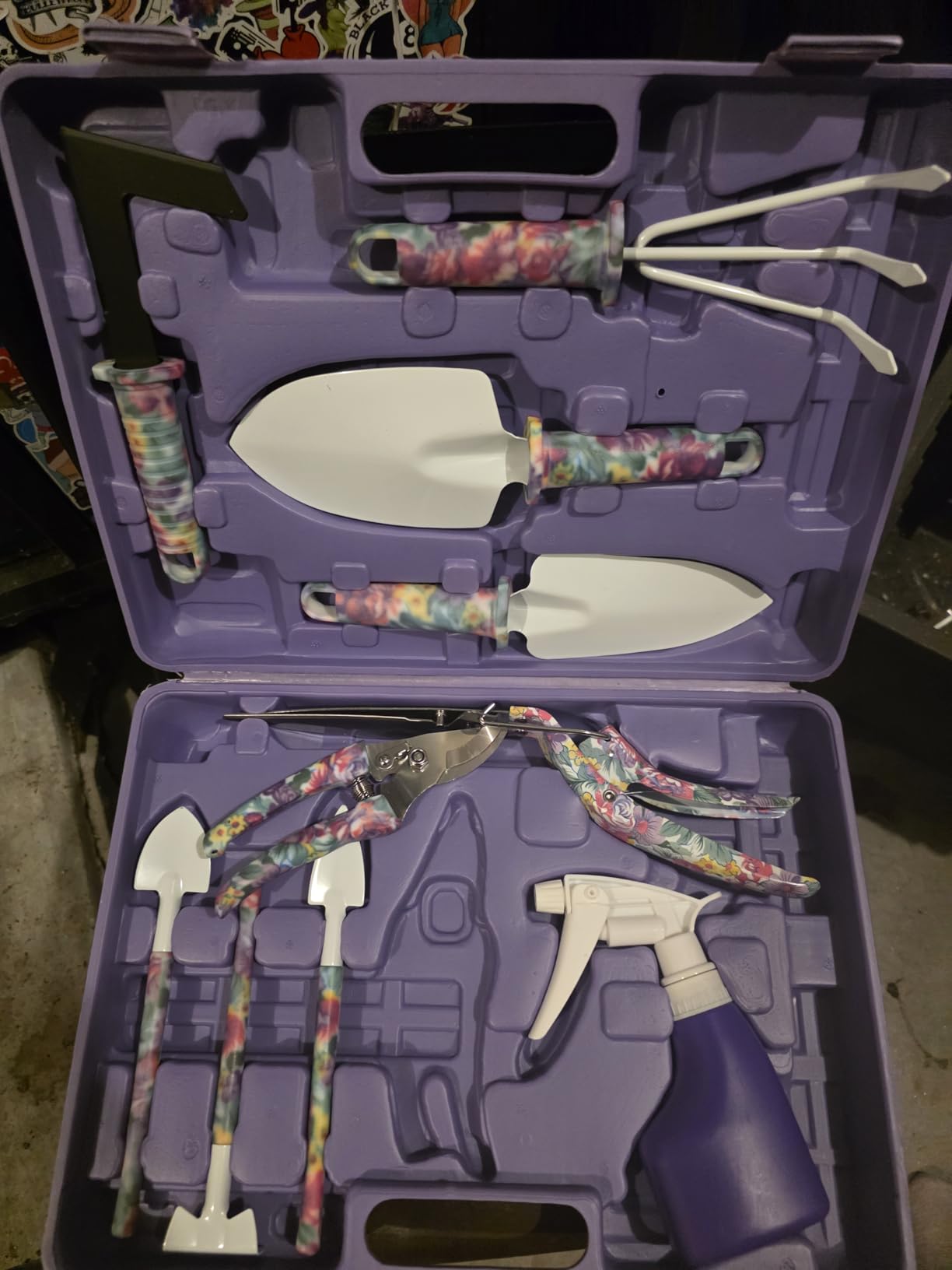 Garden Tools Set, JUMPHIGH 10 PCS Heavy Duty Gardening Tools Includes Hand Trowel Rake Weeder Pruner, Gardening Gifts for Women, Garden Kit with Tote Bag, Apron, Gloves, Kneeling Pad customer photo 1