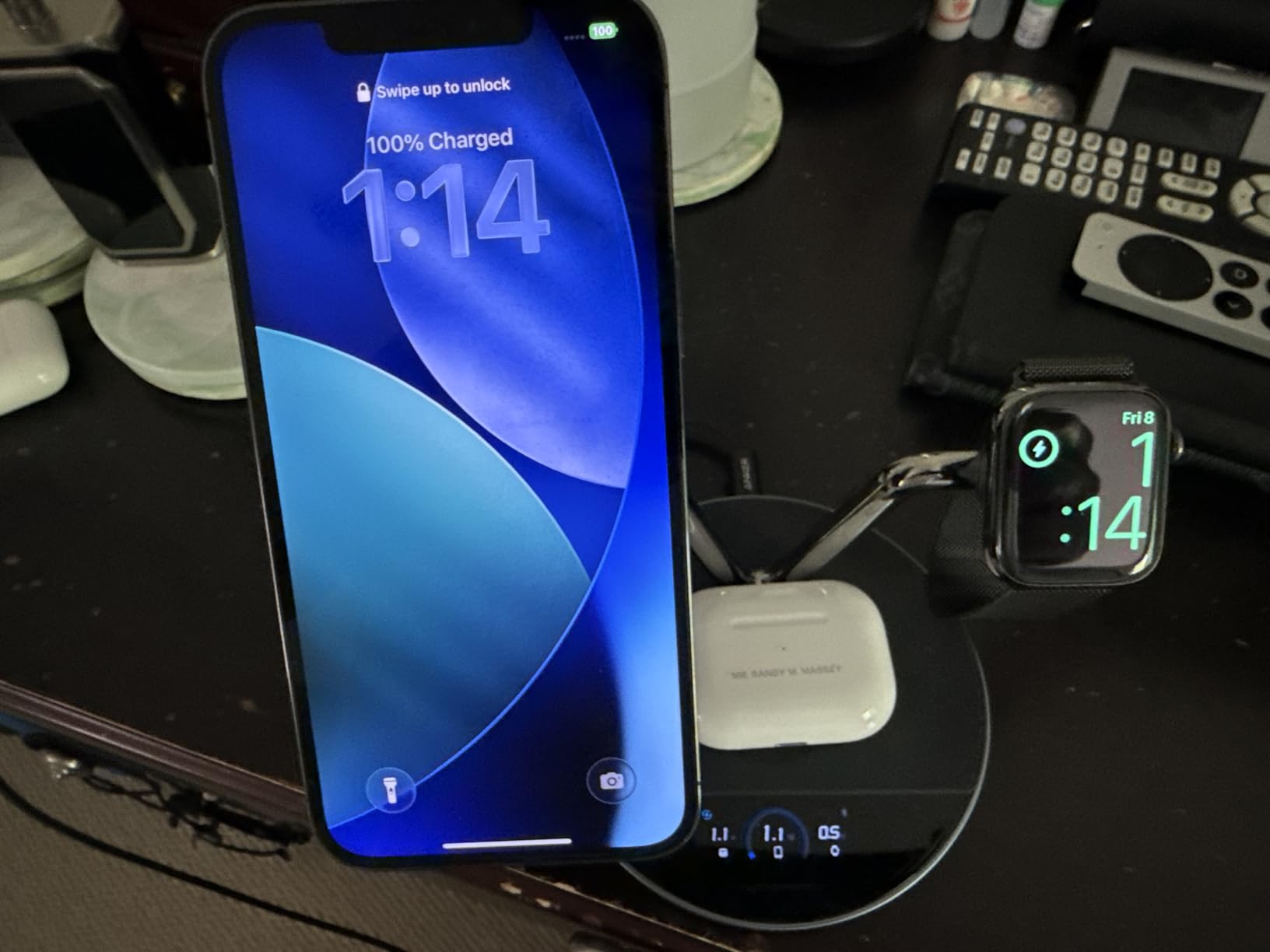 Anker Prime 3-in-1 Qi2.2 MagSafe Compatible 25W Wireless Charging Station customer photo 2