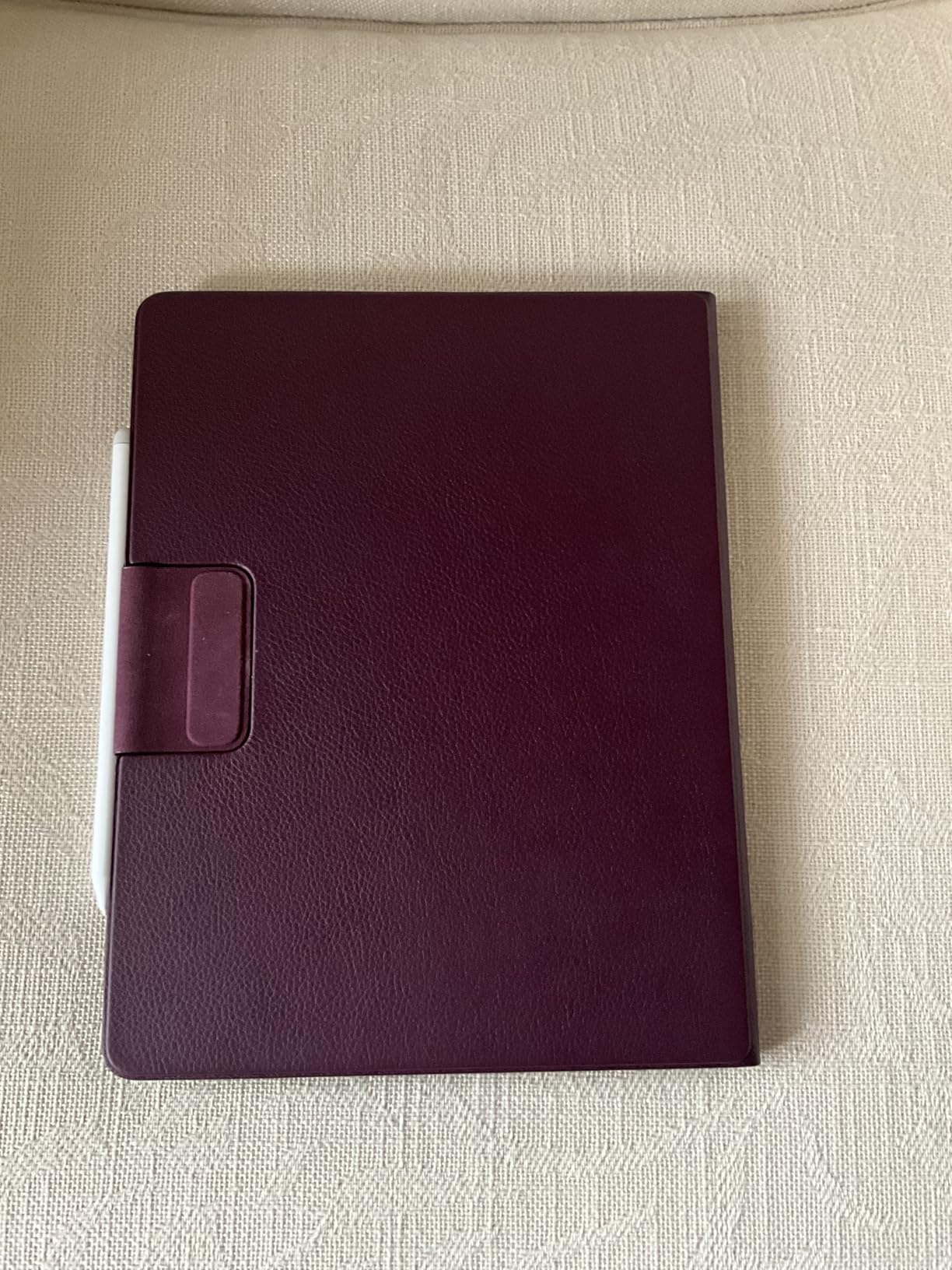 Amazon Kindle Scribe Colorsoft 64GB (newest model) — 11” paper-like color display with front light — One notebook to replace them all — Write in notebooks, docs, and books. Pen included - Fig customer photo 2
