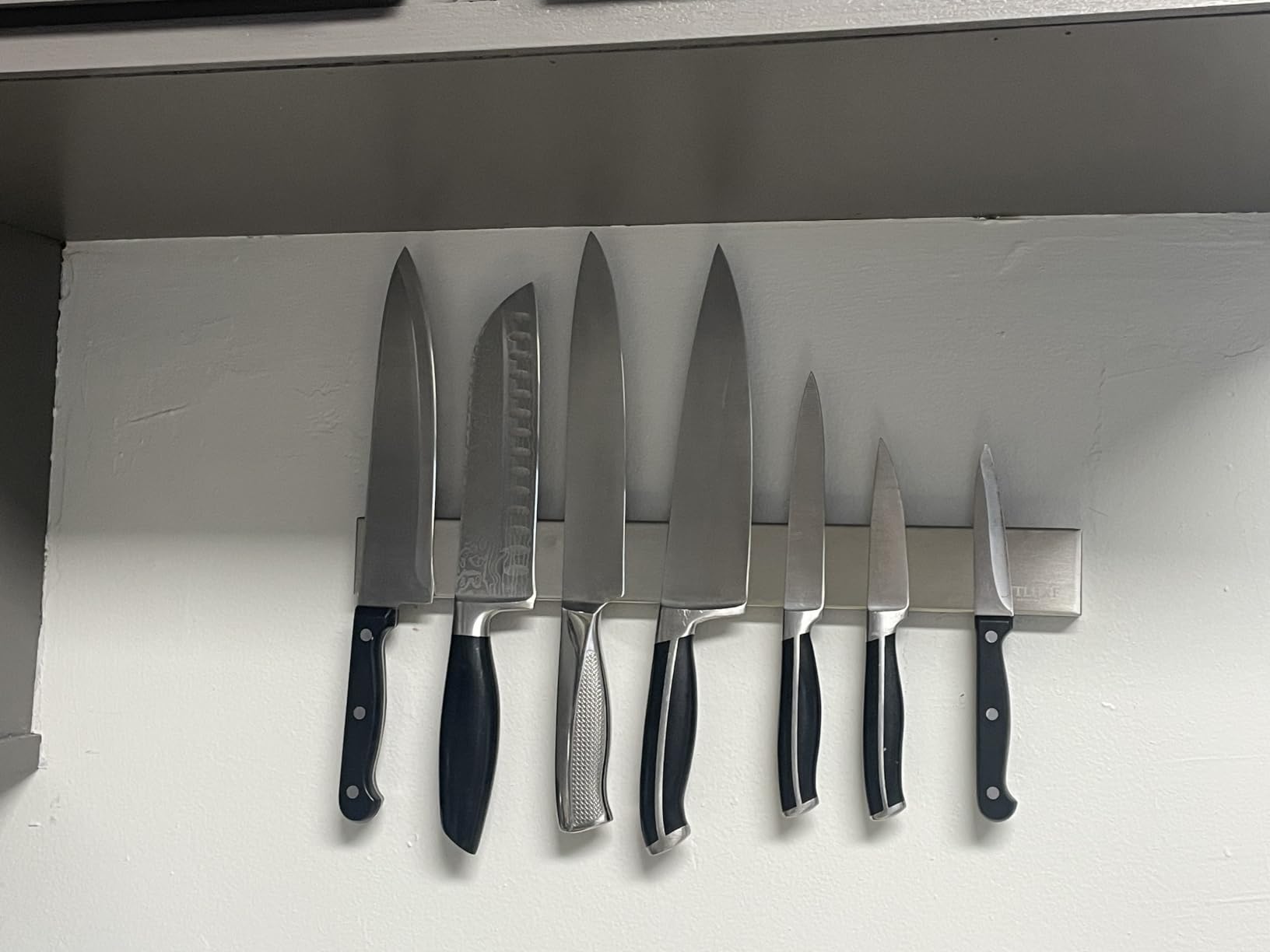 Cutluxe Magnetic Knife Holder for Wall & Fridge, 10