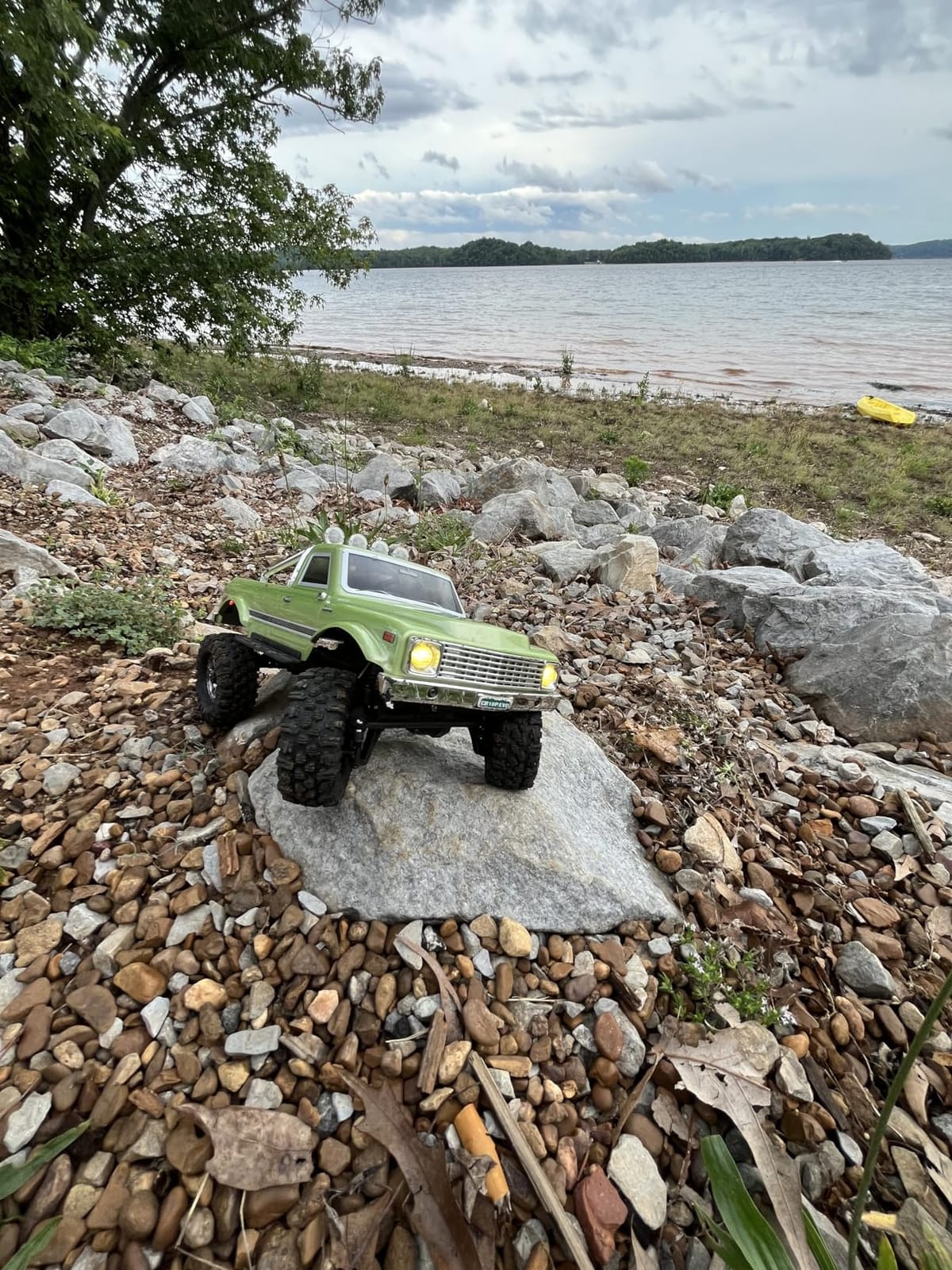 HOBBYPLUS CR18P EVO 2 Rock RC Crawler - 1/18 Scale Mini RC Crawler w Two-Speed Transmission, All-Metal Gears, Evolved EVO Platform, RTR, Distinctive Styling Convoy Medium for Aged 15+ (Olive Green) customer photo 2