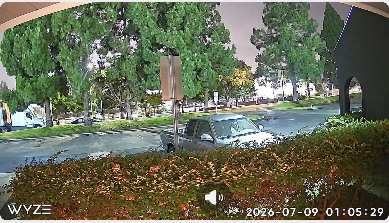 WYZE Window Camera, WiFi Indoor HD Home Security Camera, Upgraded Color Night Vision, Anti-Glare, AI-Powered Motion Detection, Easy & Quick Setup, 24/7 Recording, Works w/Alexa & Google customer photo 1