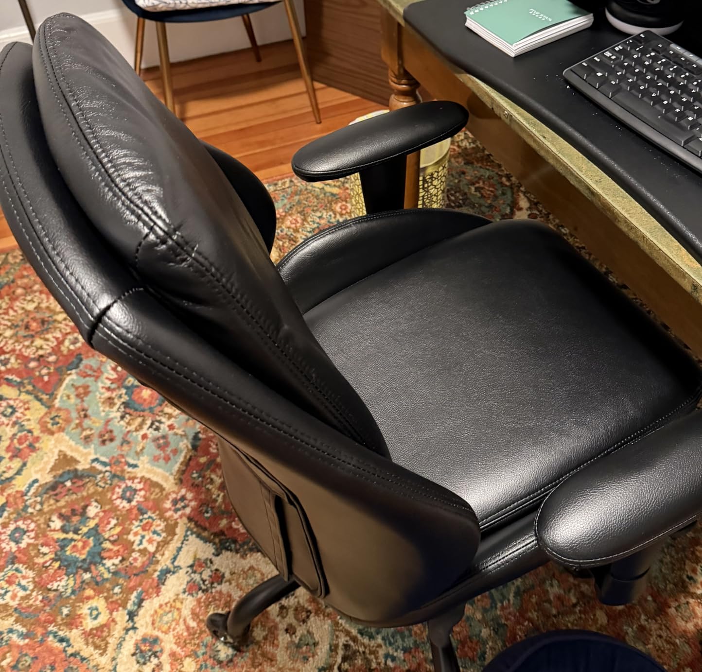 BEWISHOME Office Chair with Rubber Wheels, Big and Tall Office Chair, Ergonomic Office Chairs, Executive Desk Chair, Black PU Leather Computer Comfy Chairs with Lumbar Support, Adjustable Armrests customer photo 1