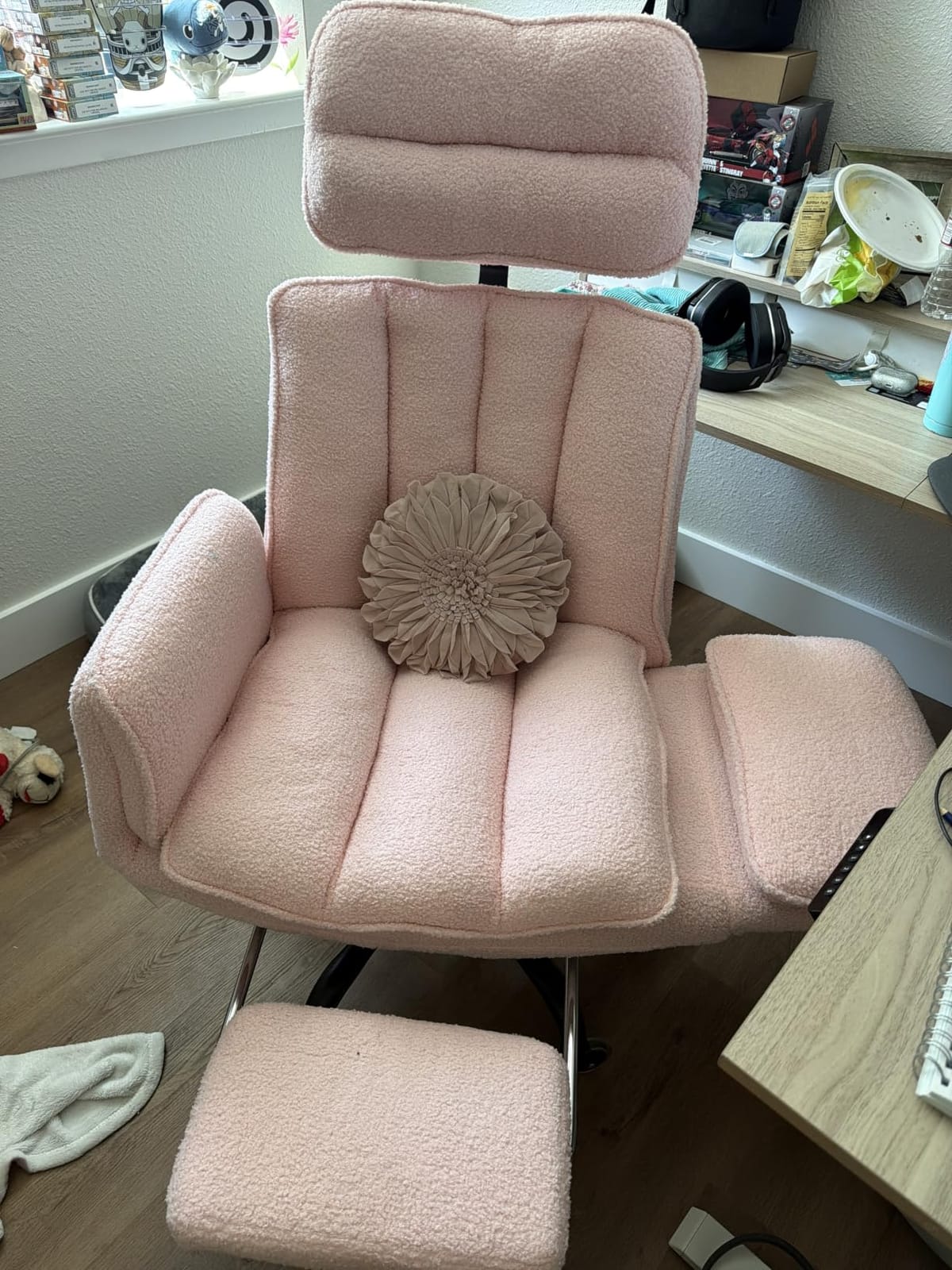 HOMRELEXA Criss Cross Office Chair with Armrests & Wheels, Comfy Teddy Fleece Vanity Chair, Ergonomic Executive Gaming Computer Chairs with Foot Rest, Wide Seat Reclining Desk Chair, White customer photo 2