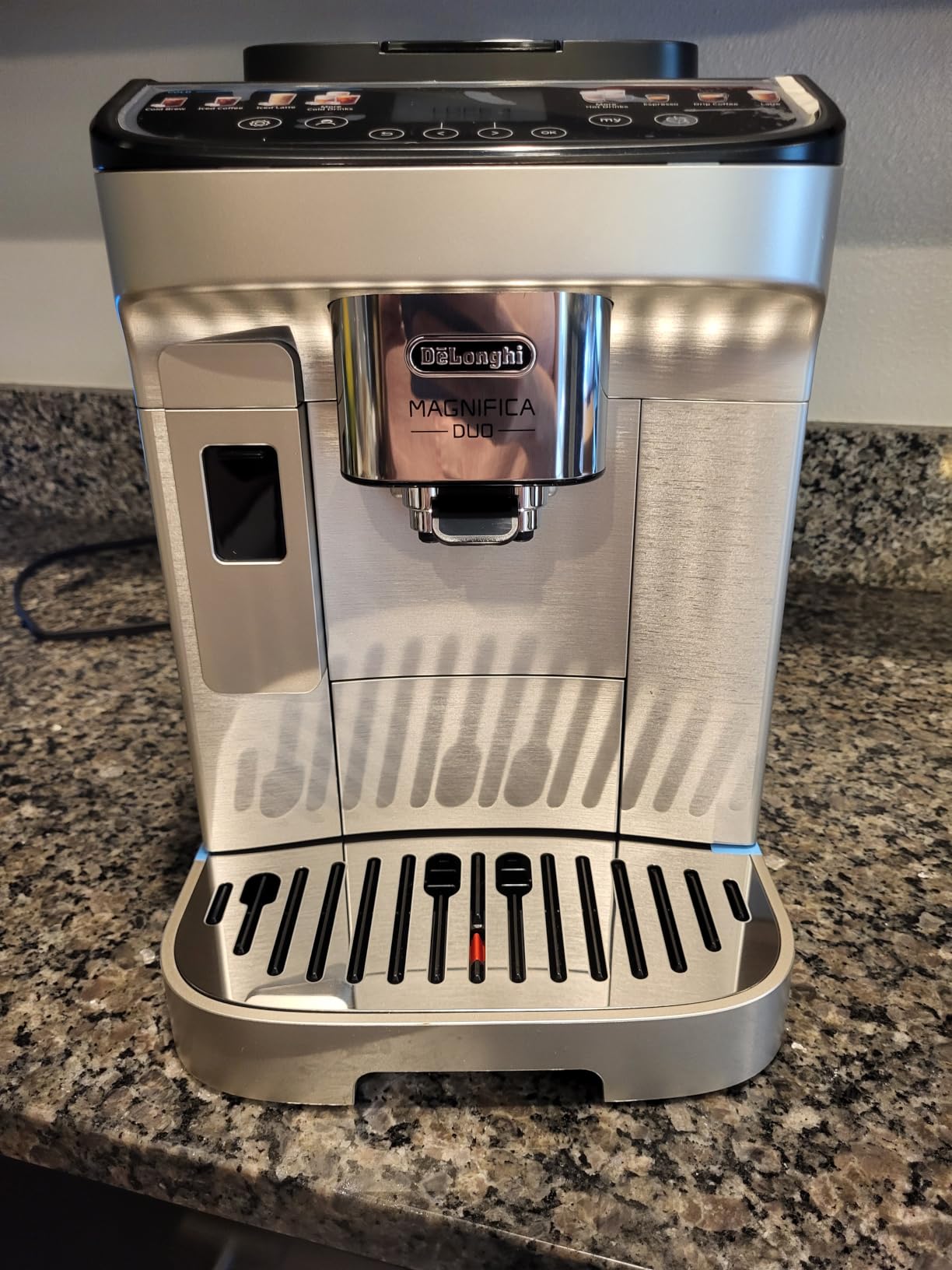 De'Longhi Magnifica Duo Automatic Espresso Machine, Milk Frother, Silver customer photo 2
